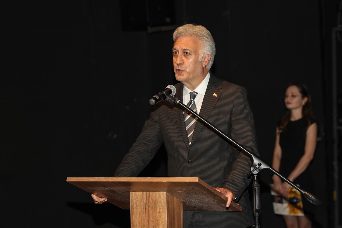 Diyarbakır'da "20. Orhan Asena Yerli Oyunlar Tiyatro Festivali", Ankara Devlet Tiyatrosunca...