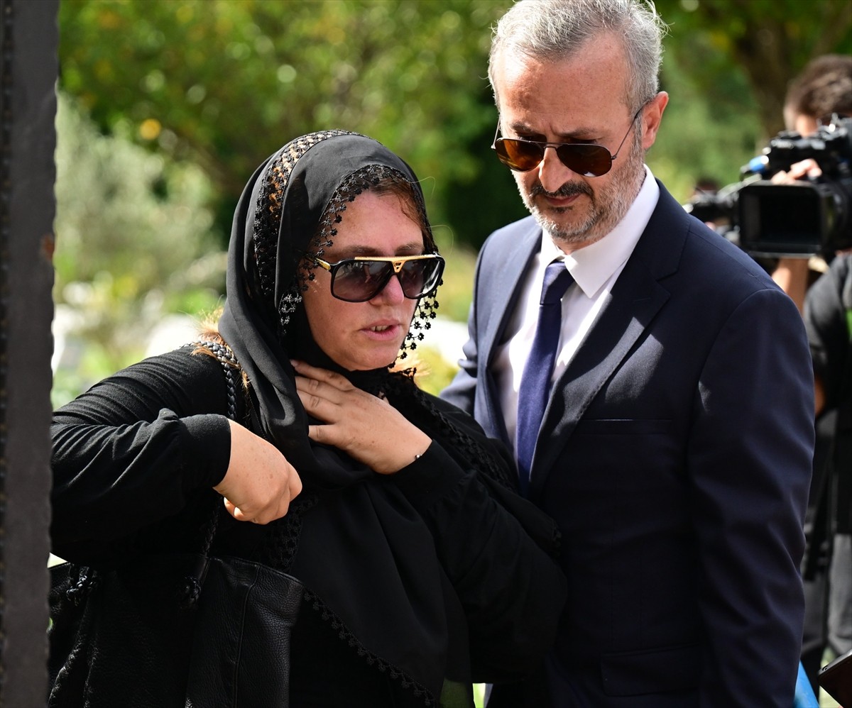 İstanbul'da 15 yıl önce Münevver Karabulut'u öldürmesinin ardından cezaevinde 2014'te intihar eden...