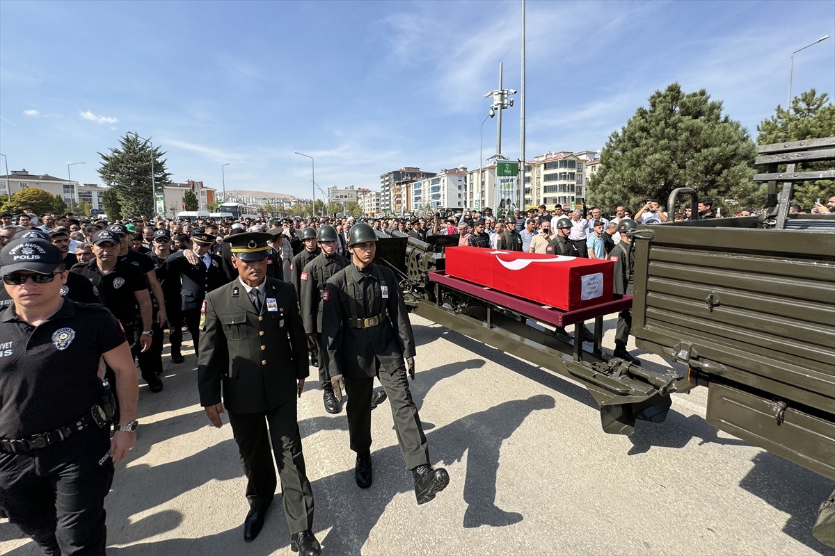 Pençe-Kilit Operasyonu bölgesinde bölücü terör örgütü mensuplarınca yapılan taciz atışı sonucu...