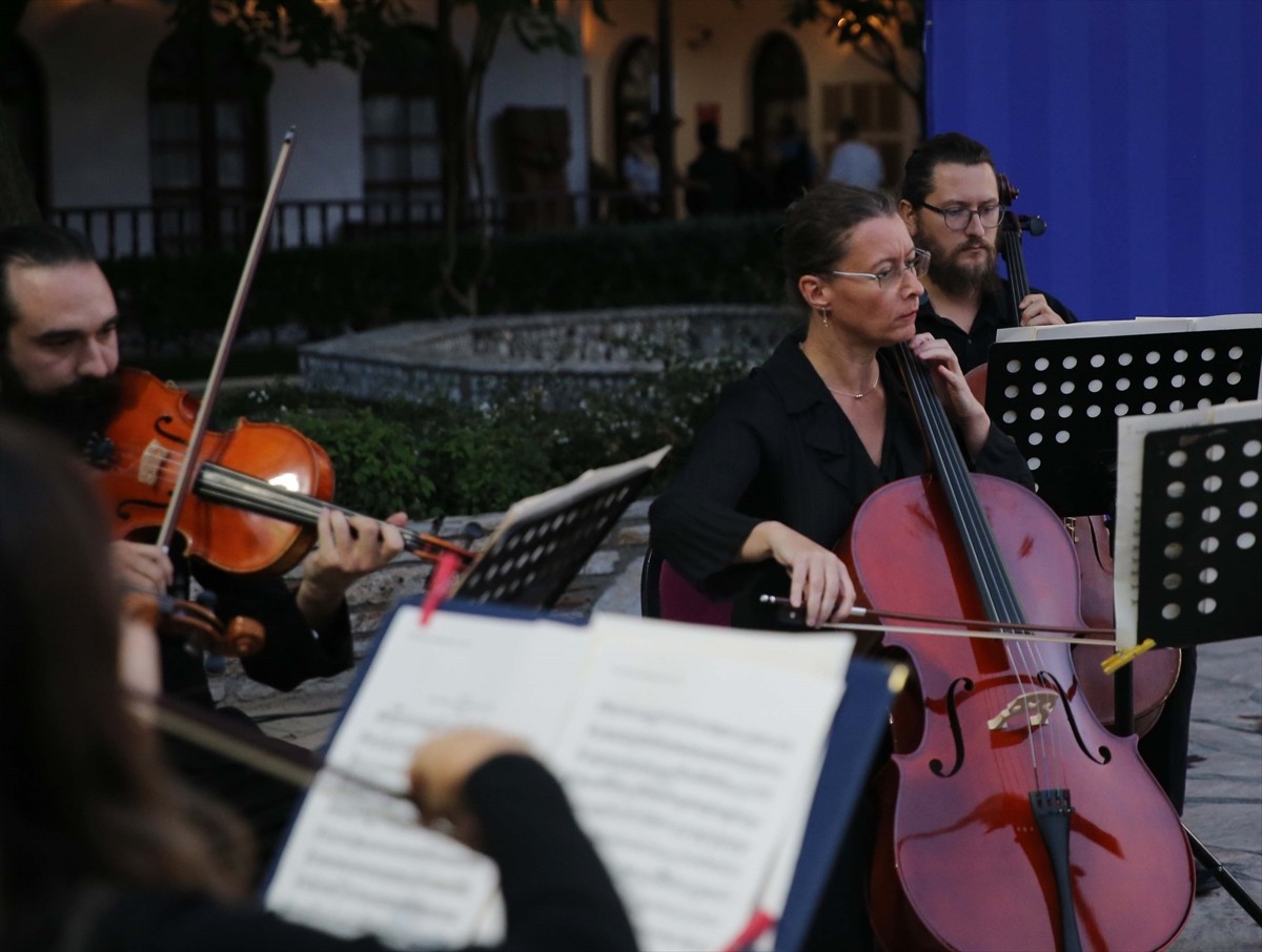 Fransa'nın Muğla Fahri Konsolosluğu, düzenlenen törenle Fidel Berber'e (sağda) verildi. Muğla...