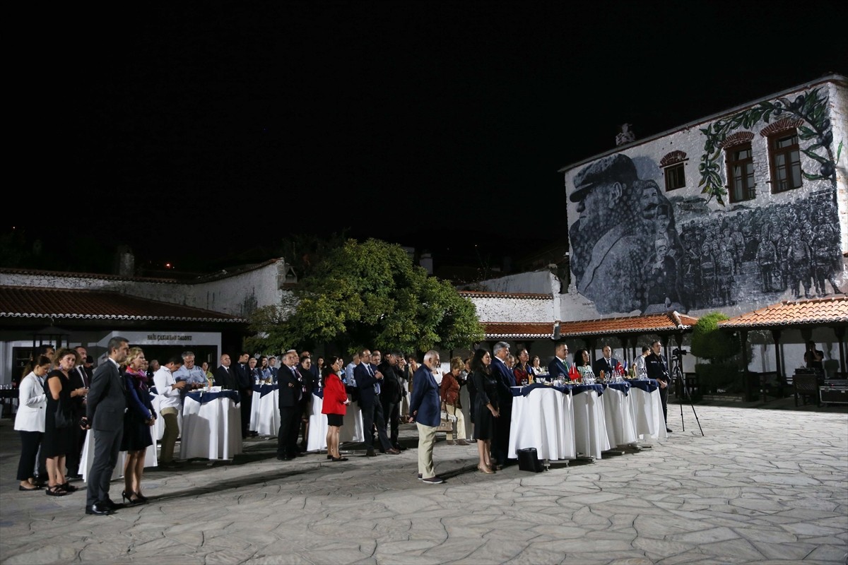 Fransa'nın Muğla Fahri Konsolosluğu, düzenlenen törenle Fidel Berber'e (sağda) verildi. Muğla...