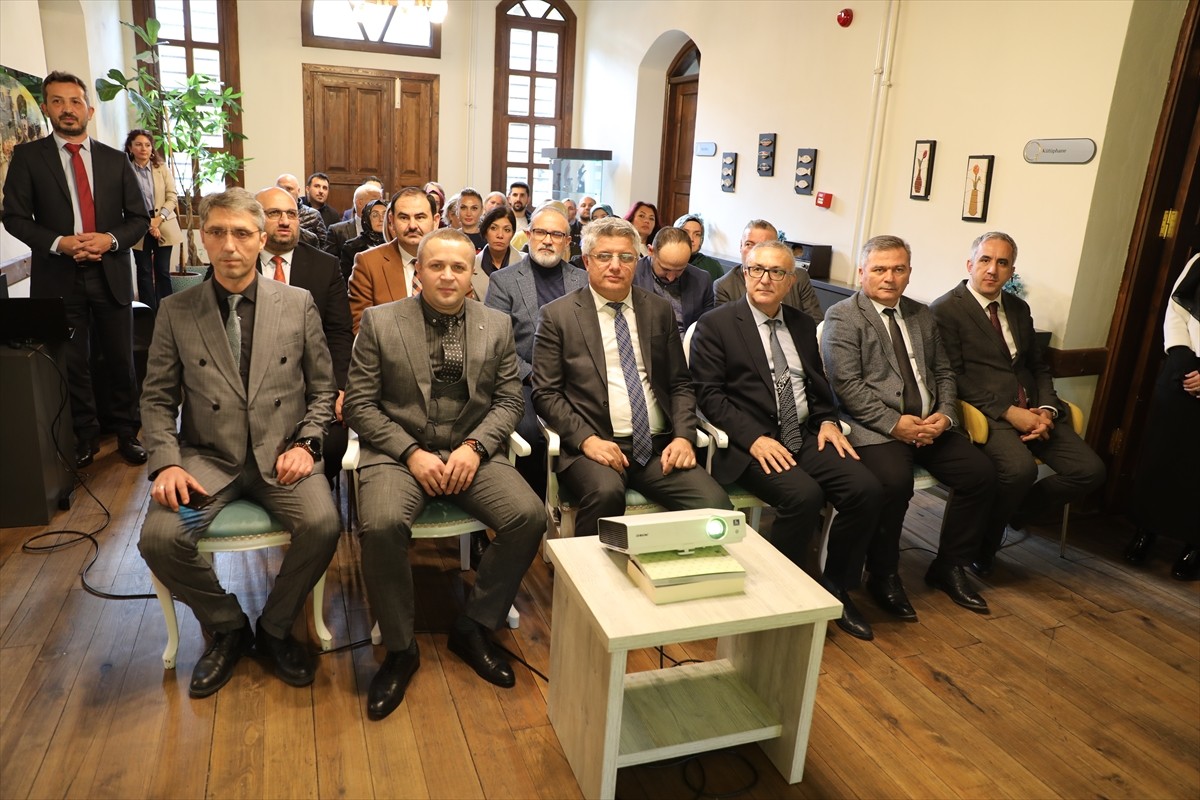 Milli Eğitim Bakanlığı tarafından öğretmenlerin kişisel, sosyal ve kültürel gelişimlerini...