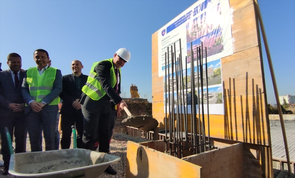 Kosova’nın güneybatısındaki Prizren şehrinde inşa edilecek Türk Kültür Merkezi’nin temeli törenle...