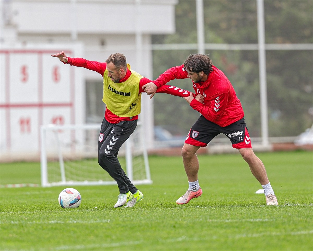 Trendyol Süper Lig'in 12. haftasında lider Galatasaray ile 10 Kasım Pazar günü deplasmanda...