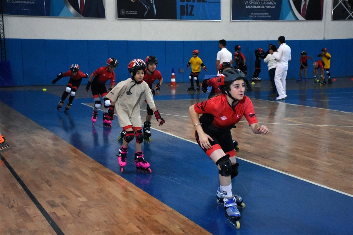 Türkiye Kaykay Federasyonu faaliyet programında yer alan Kulüpler Tekerlekli Paten Türkiye...