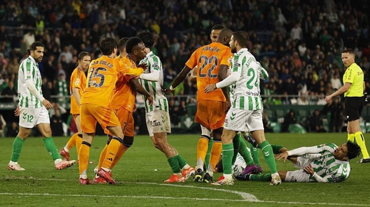 Real Betis'e 2-1 mağlup olan Real Madrid, 5 maçtır galibiyet sevincine hasret kaldı!